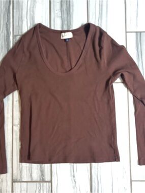 Universal Thread Women's Scoop Neck Long Sleeve Top in Brown